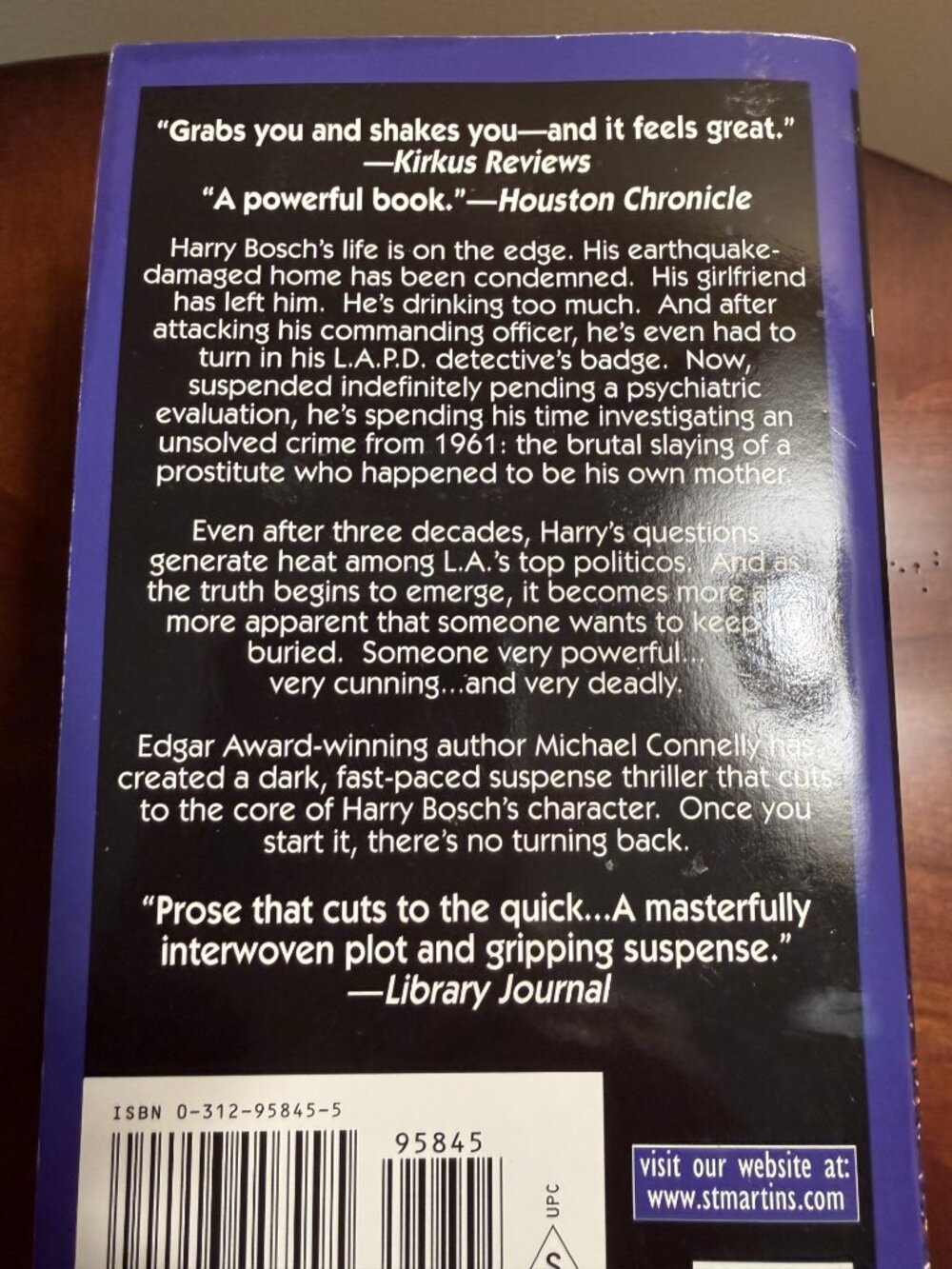 Michael Connelly Paperbacks-Set of 3 - Picture 4 of 4